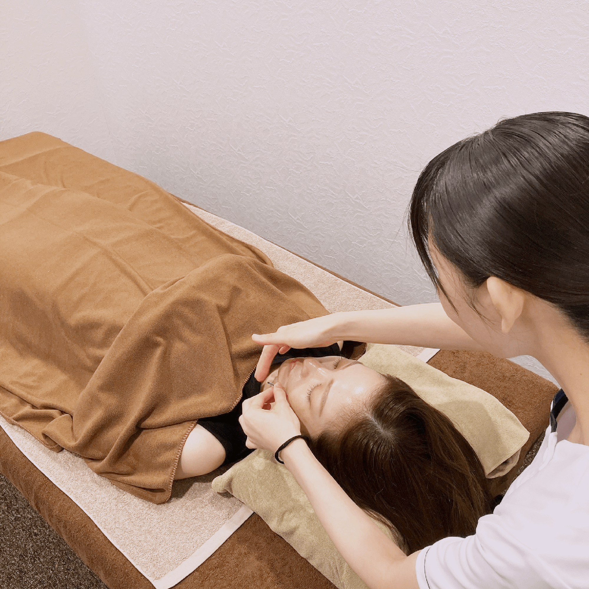 痛くない、眠れる美容鍼。